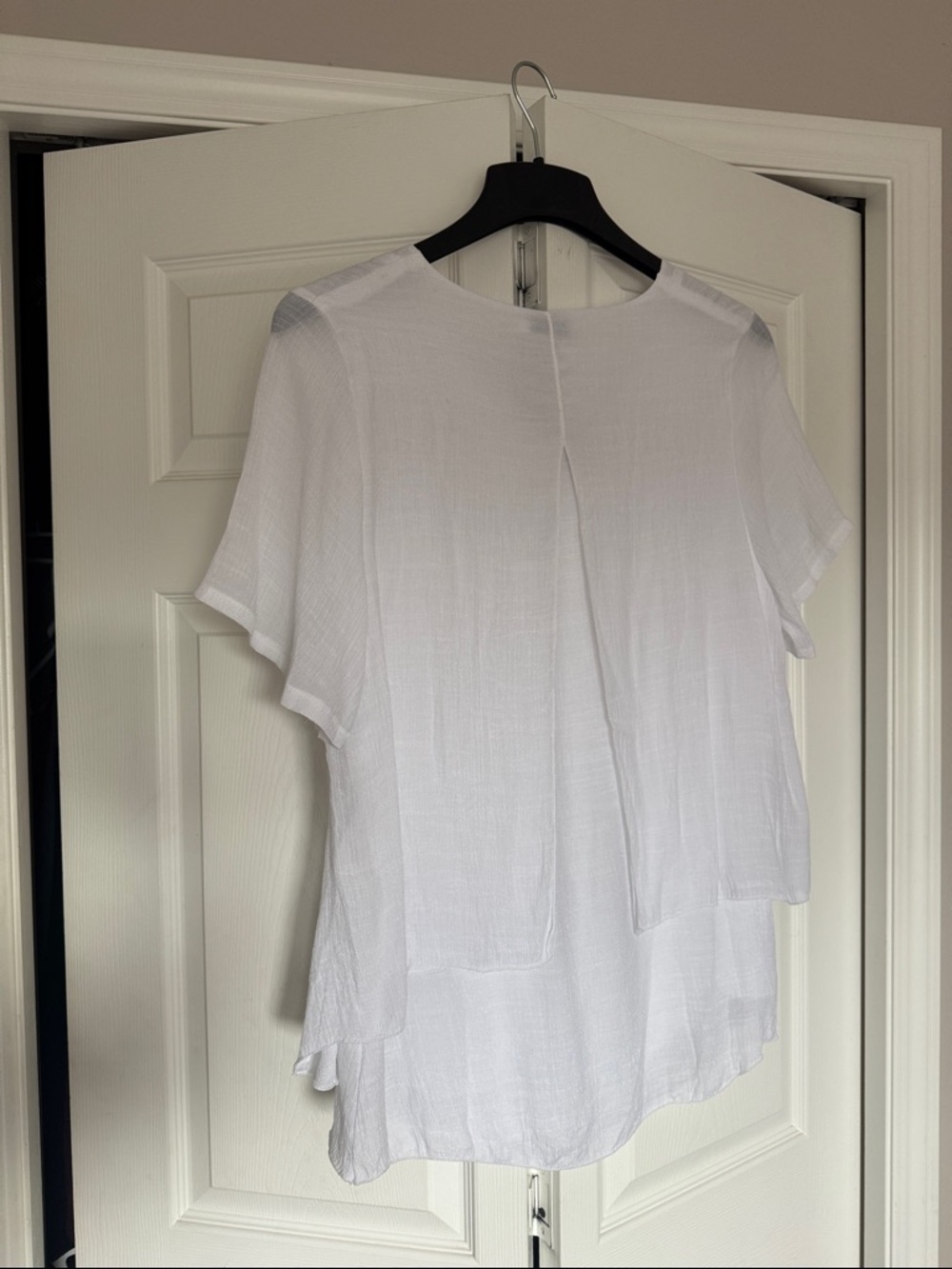 White Womans Blouse - Picture 2 of 7